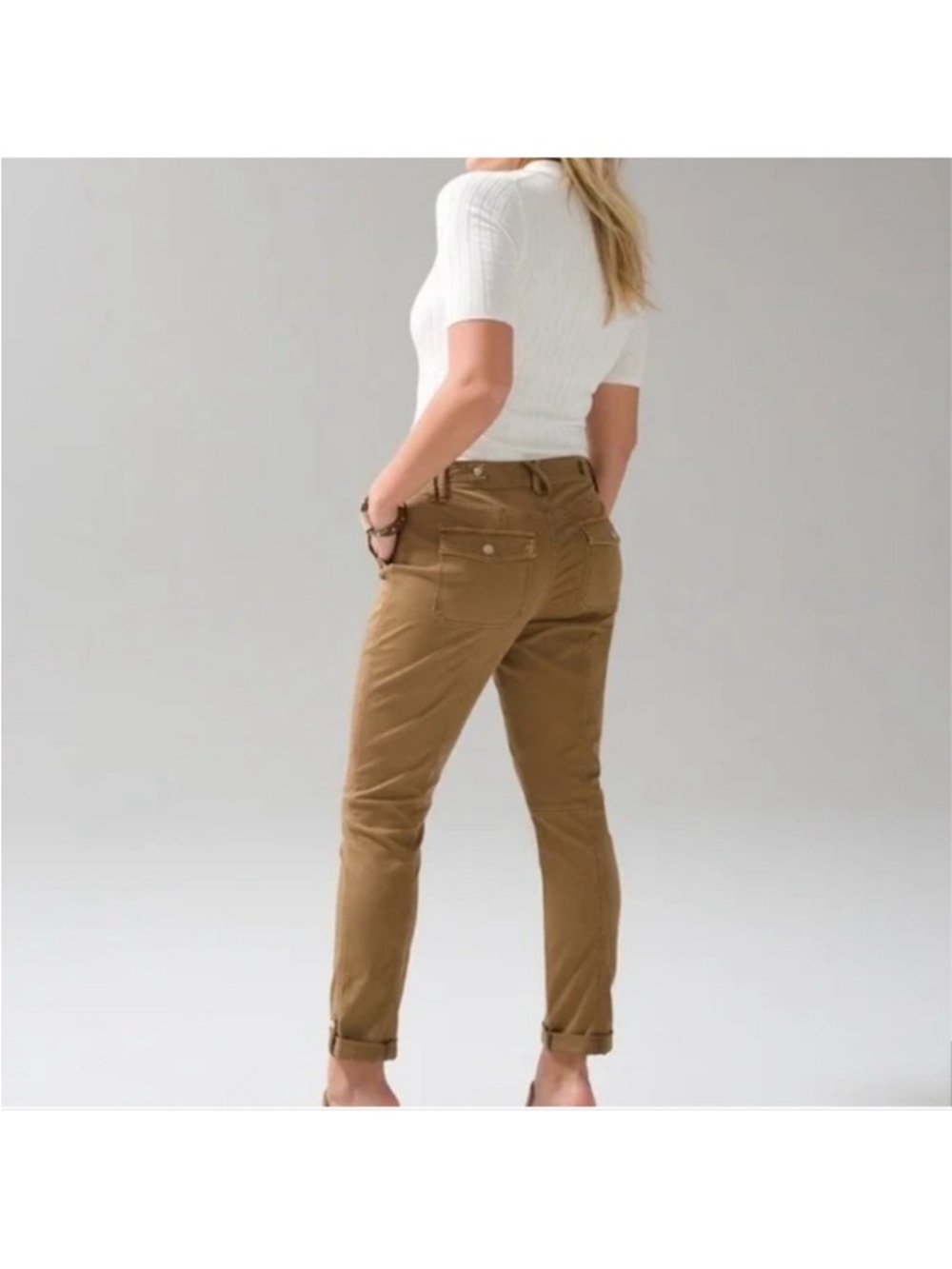 Whbm white house black market midrise straight crop
